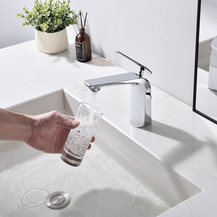 New Products Bathroom Efficient Water Control Versatile Tap Brass Basin Mixer