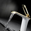 Luxury Brass Bathroom Basin Faucet Single Handle Deck Mounted Wash Basin Mixer Tap 