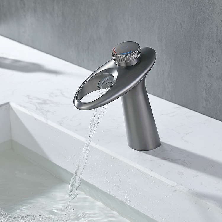 China Supplier Health Water Gun Grey Single Lever Bathroom Basin Faucet Single Handle Sink Mixer Tap