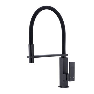 Single Handle Black Kitchen Faucet Deck Mount Hot And Cold Water Pull Down Kitchen Sink Mixers Taps